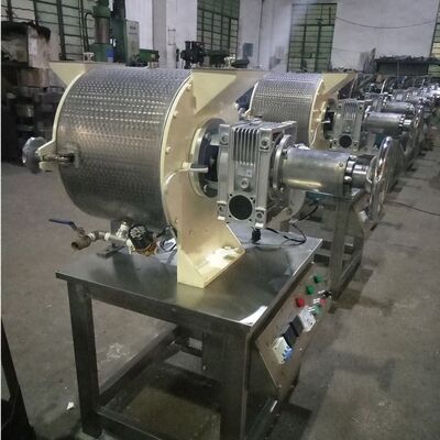 kopen Snelheid 0-30 RPM Chocolade raffinage machine met temperatuurbereik 0-100C Geschikt voor chocolade productiefaciliteiten online manufacture